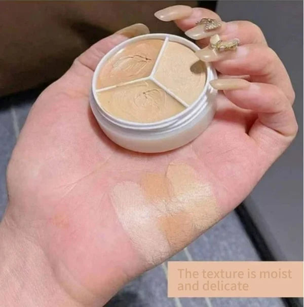 đ„3-IN-1 CONTOURING AND BRIGHTEN CONCEALER PALETTE
