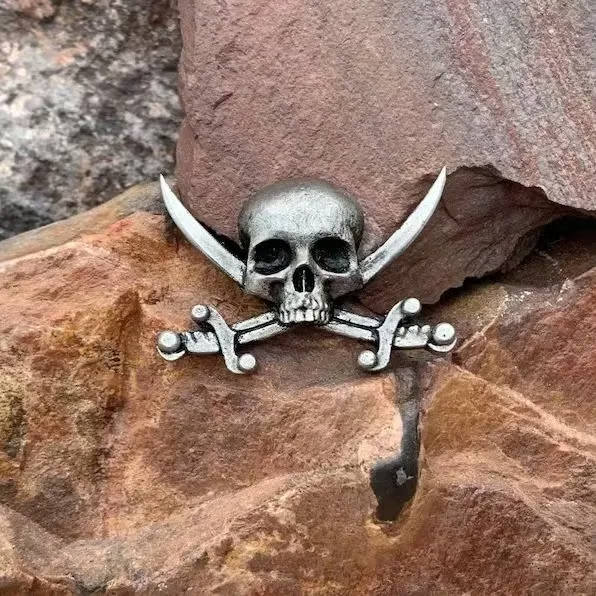 💀100% Handmade - 🔥Vintage Gothic Skull Brooch